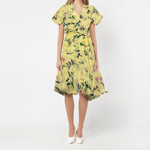 Banana Republic Dresses & Skirts - Banana Republic Yellow Flutter Sleeve Wrap Midi Dress